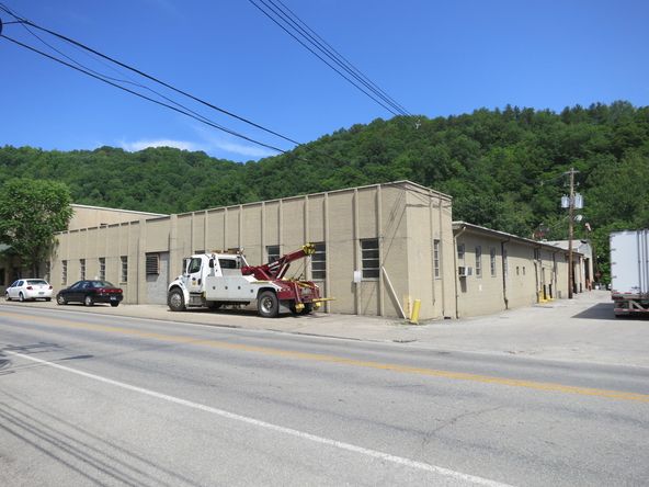 Commercial Buildings & Land: 2000 North Main Street, Hazard, KY 41701